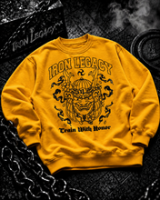 Load image into Gallery viewer, Crewneck Amber Old Warriors Samuraï